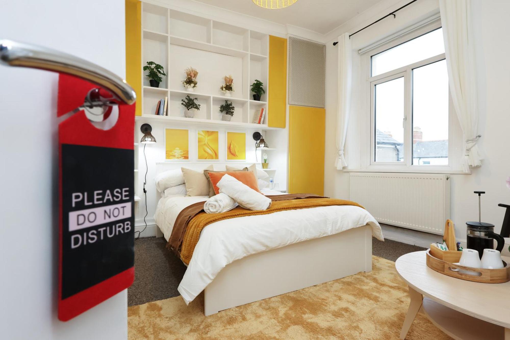 Cardiff City Guesthouse, Central Rooms, Fast Wi-Fi, On-Street Parking カーディフ エクステリア 写真