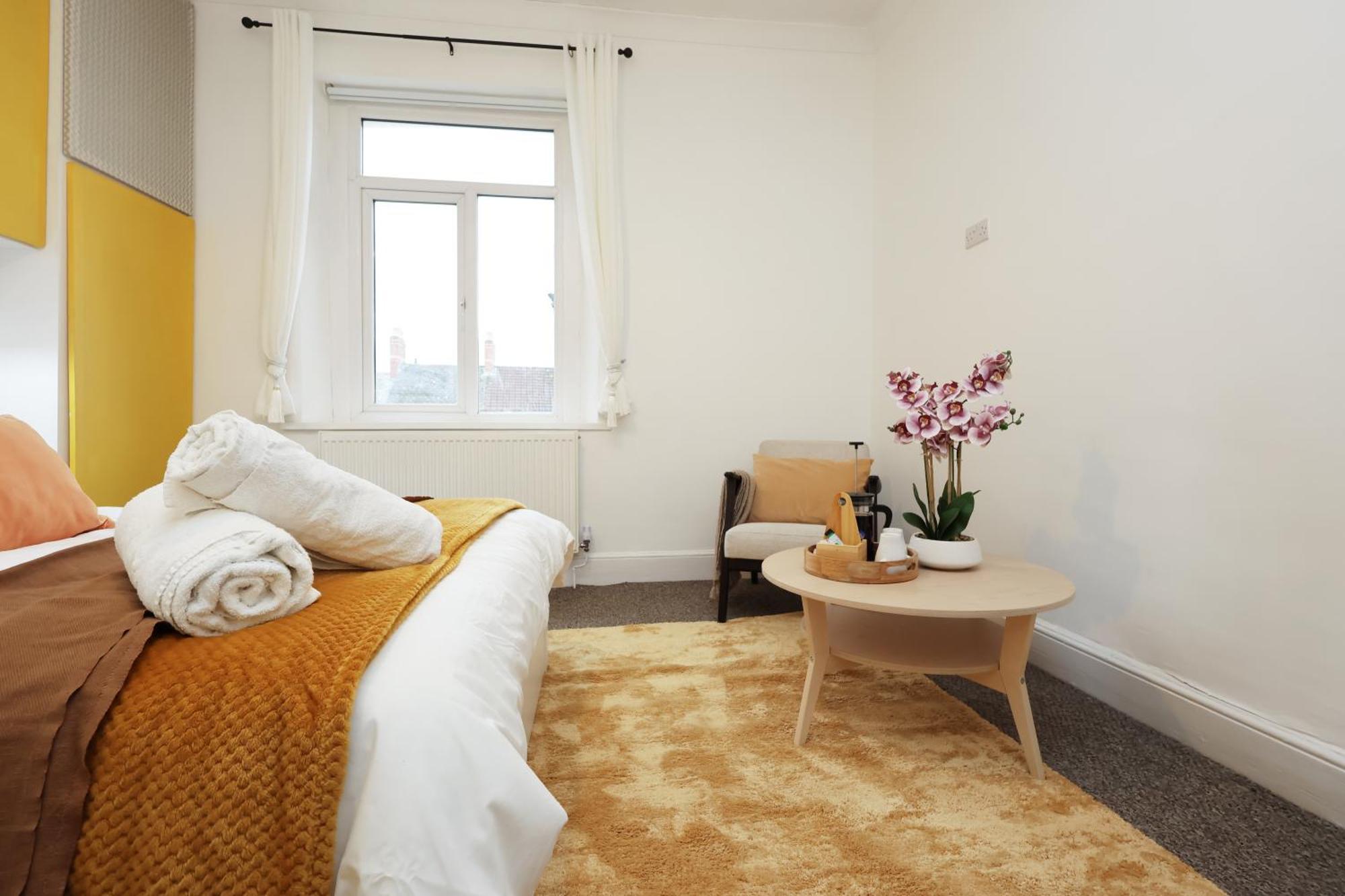 Cardiff City Guesthouse, Central Rooms, Fast Wi-Fi, On-Street Parking カーディフ エクステリア 写真
