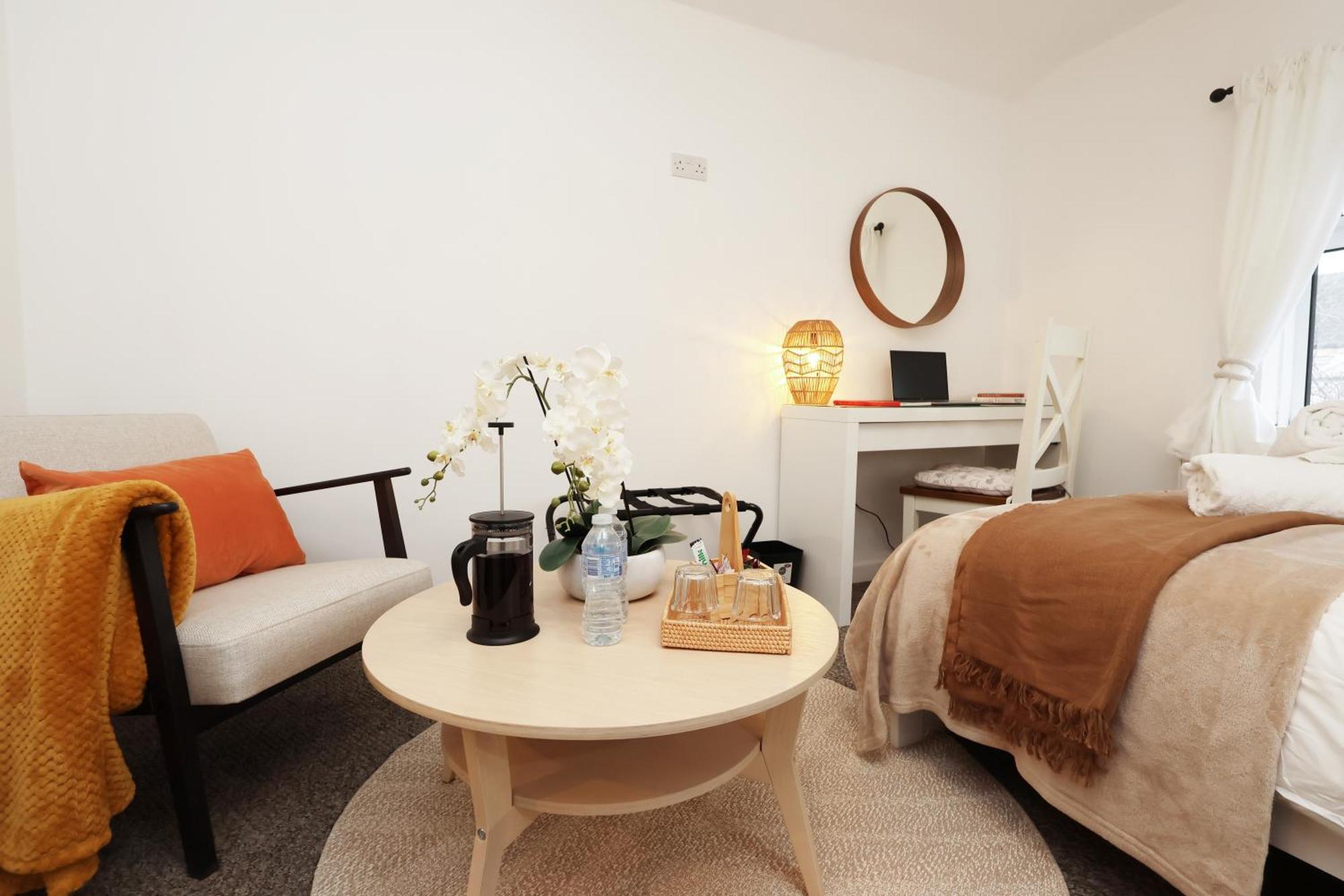 Cardiff City Guesthouse, Central Rooms, Fast Wi-Fi, On-Street Parking カーディフ エクステリア 写真