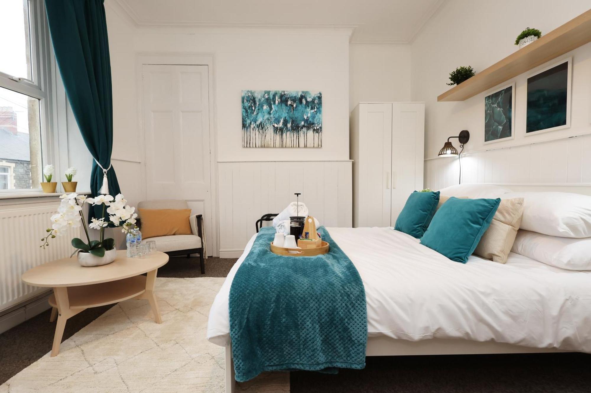 Cardiff City Guesthouse, Central Rooms, Fast Wi-Fi, On-Street Parking カーディフ エクステリア 写真